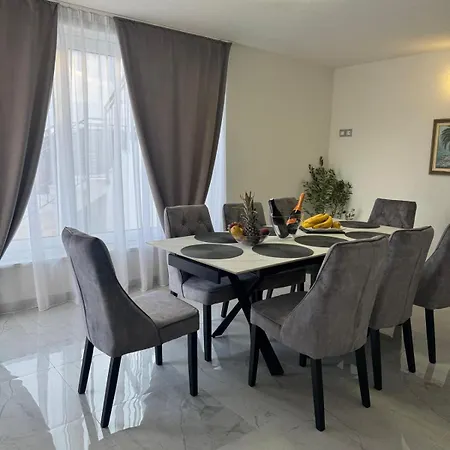 Vila Lily Dograde