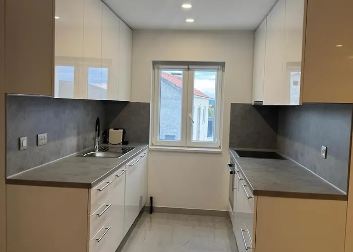 Vila Lily Dograde